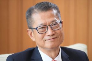 Read more about the article 幸運的不法之徒——陳茂波命盤分析