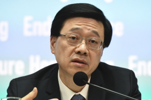 Read more about the article 一生都為人服務——李家超命盤分析