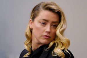 Read more about the article 求名得千古罵名——安芭赫德(Amber Heard)命盤分析